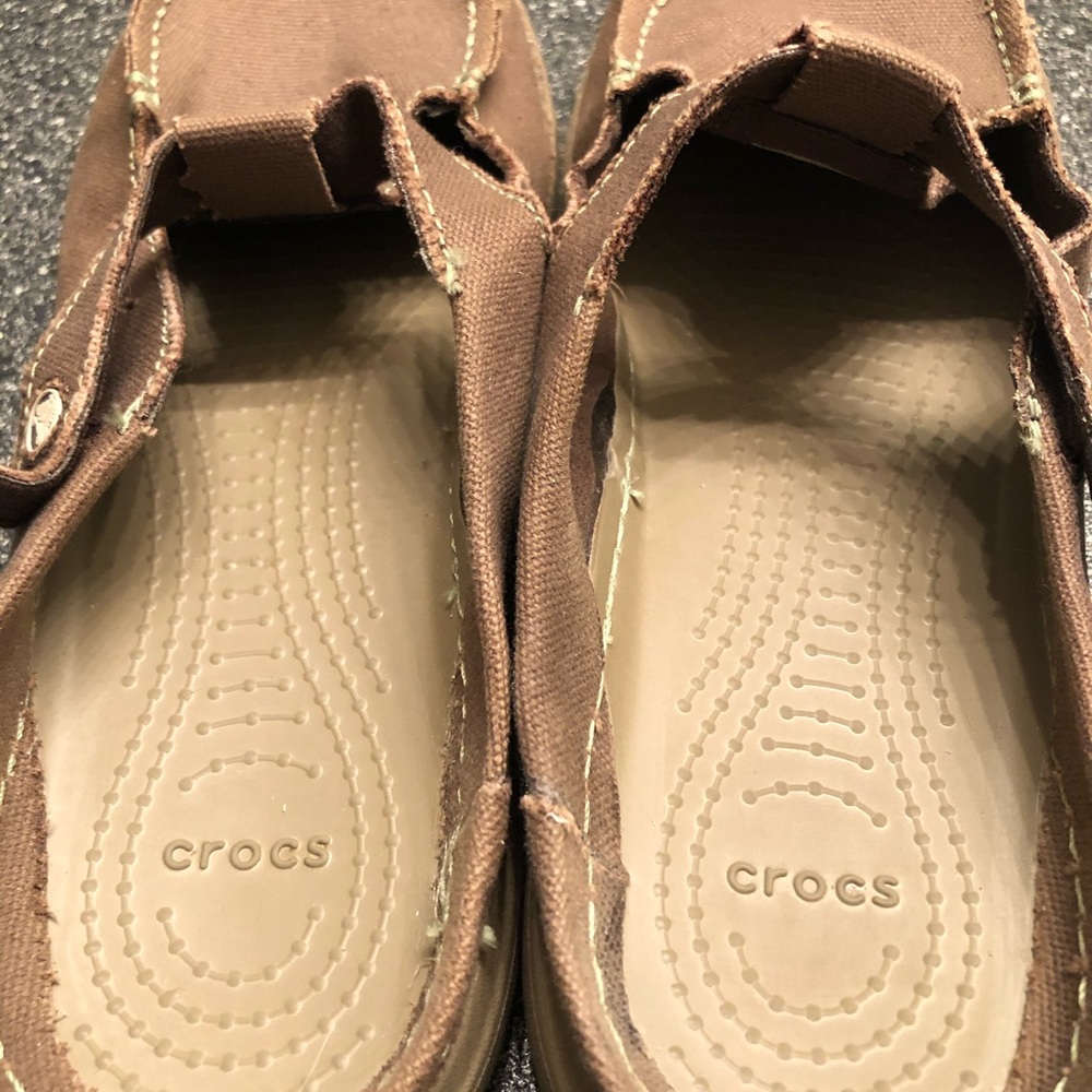CROCS Canvas Shoe NWOT - sz 9 - Picture 3 of 8